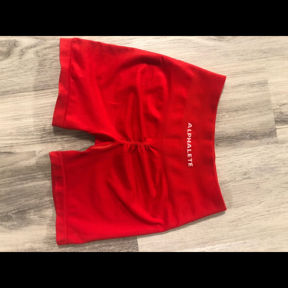 Alphalete amplify shorts